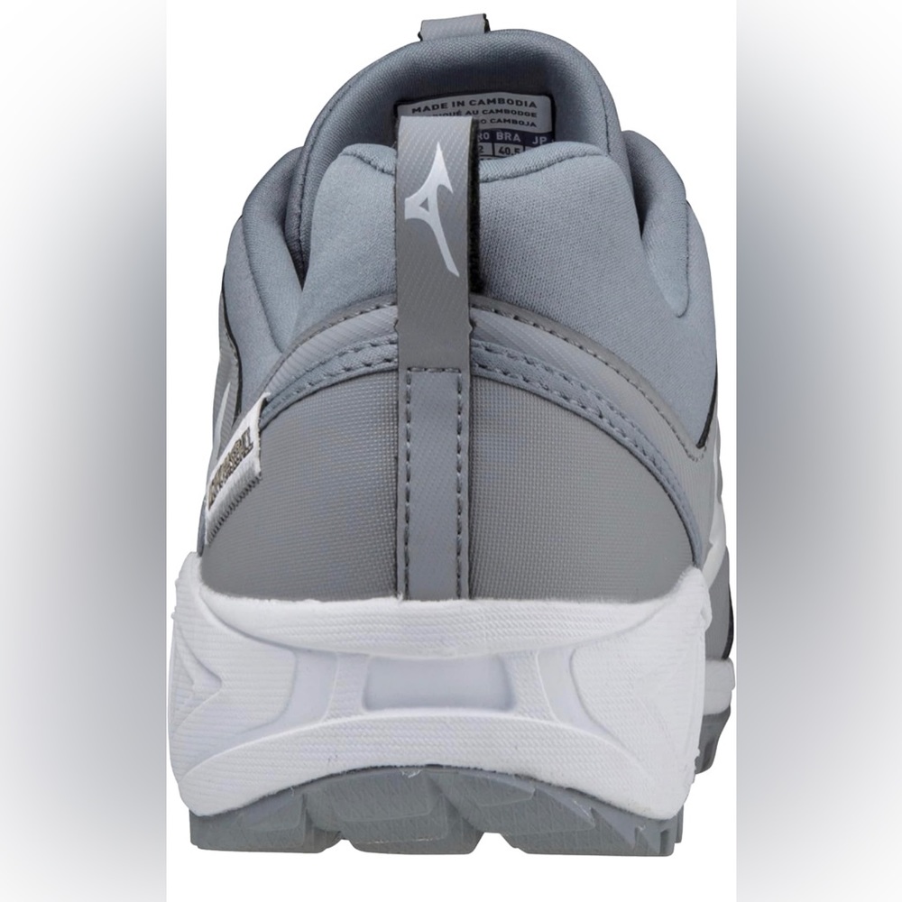 Mizuno Men's Ambition 2 All Surface Sneaker Baseball Shoes. Worn twice - Picture 3 of 11